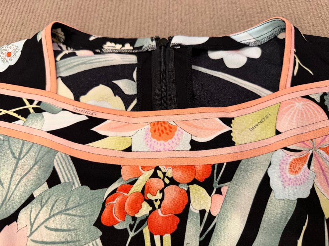 花柄 五分袖チュニック 黒