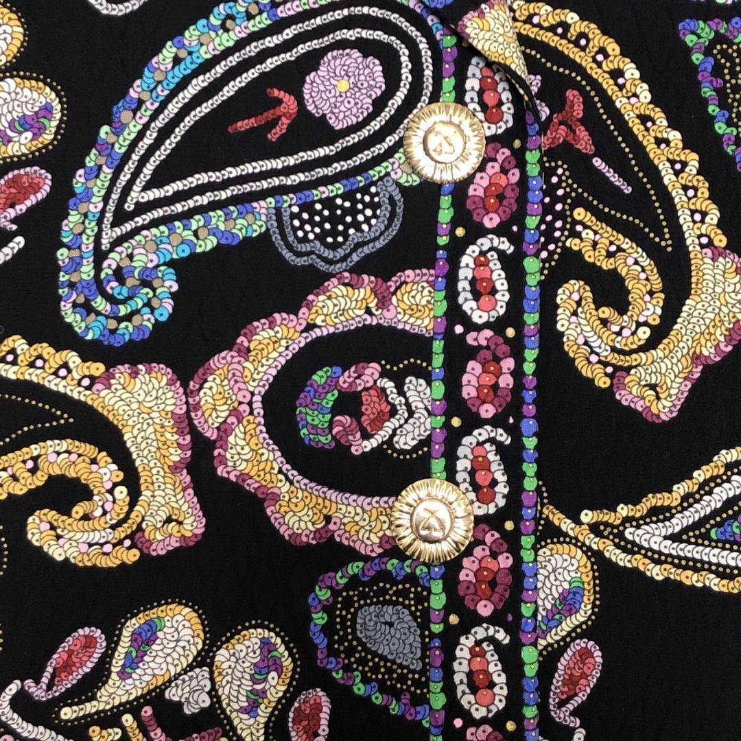 極美品✨ レオナール 金ボタン シルク混 ペイズリー柄 黒 ジャケット コート