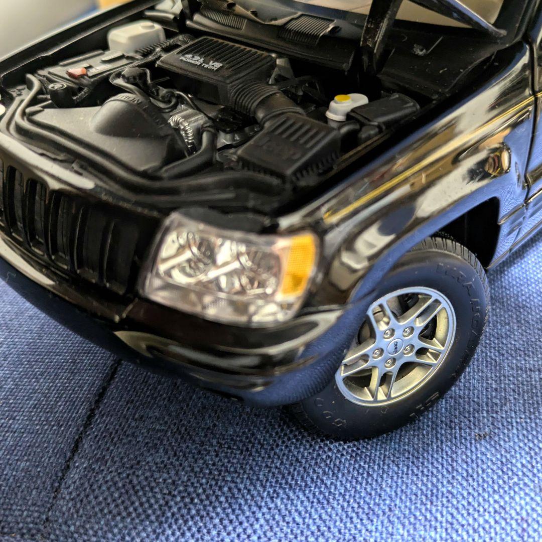 オートアート　ジープ　グランドチェロキー　WJ WG 1/18