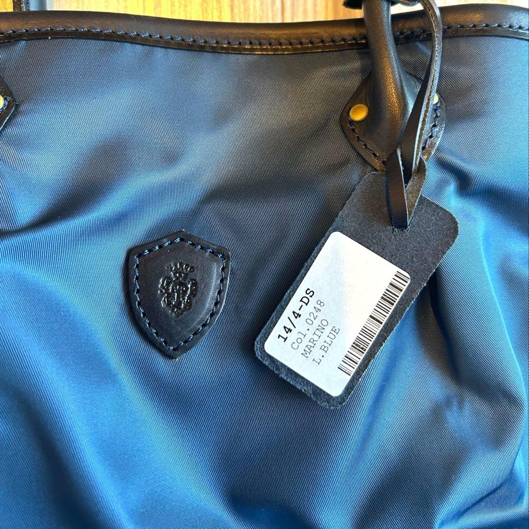 【美品・未使用】Felisiフェリージ　ショルダーバック