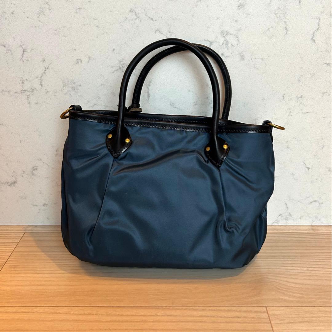 【美品・未使用】Felisiフェリージ　ショルダーバック