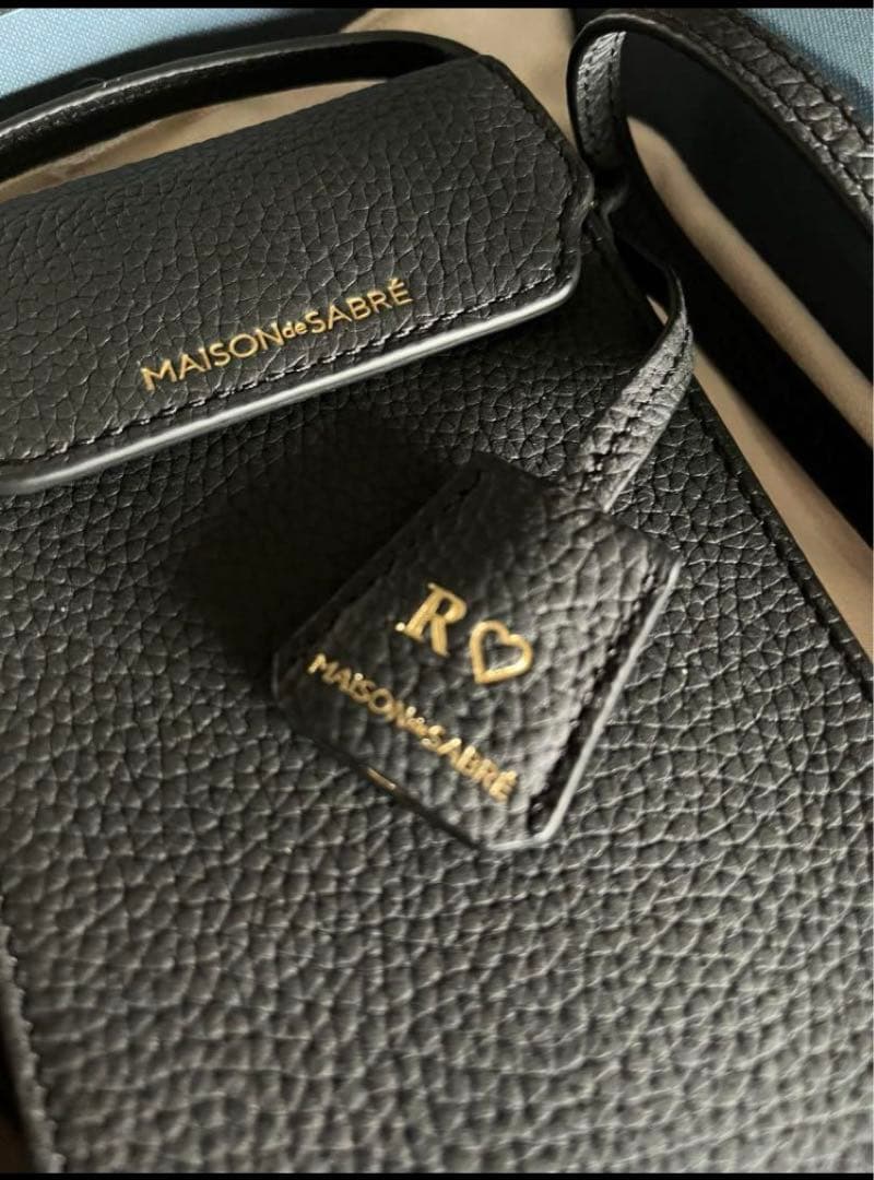 メゾンドサブレ　スマホケース