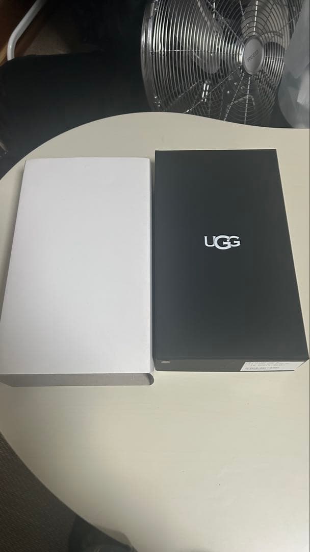 ほぼ未使用「UGG 」17371BX-CHE-m 手袋 グローブ 茶色 スエード