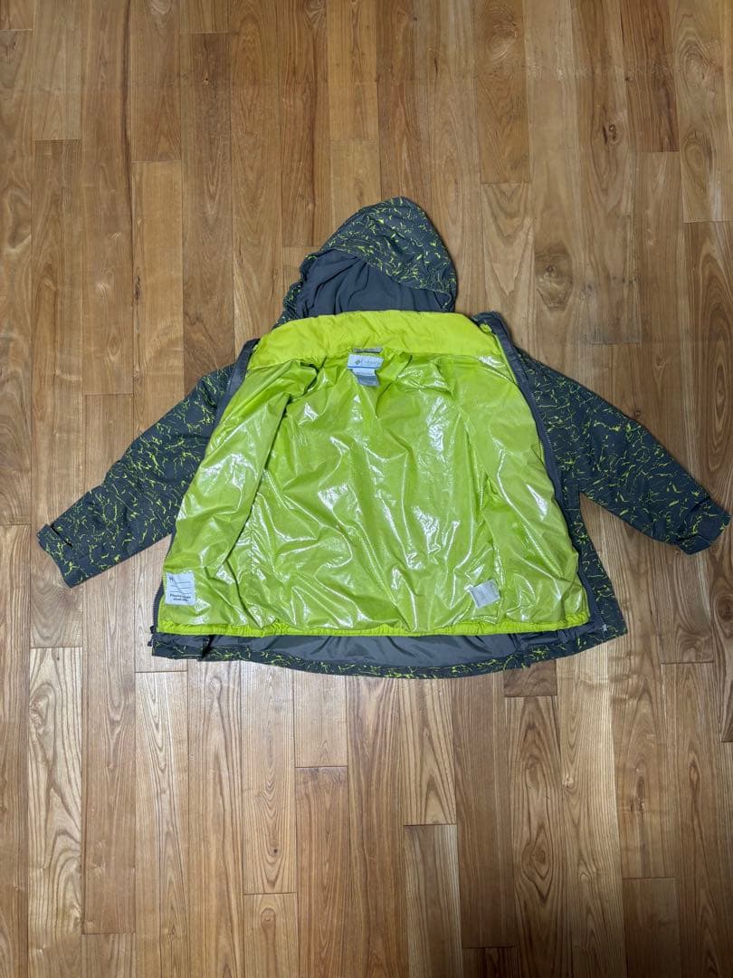 コロンビア　スキーウェア上下　キッズＭ(10-12)