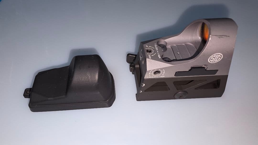 SIG SAUER ROMEO3 実物