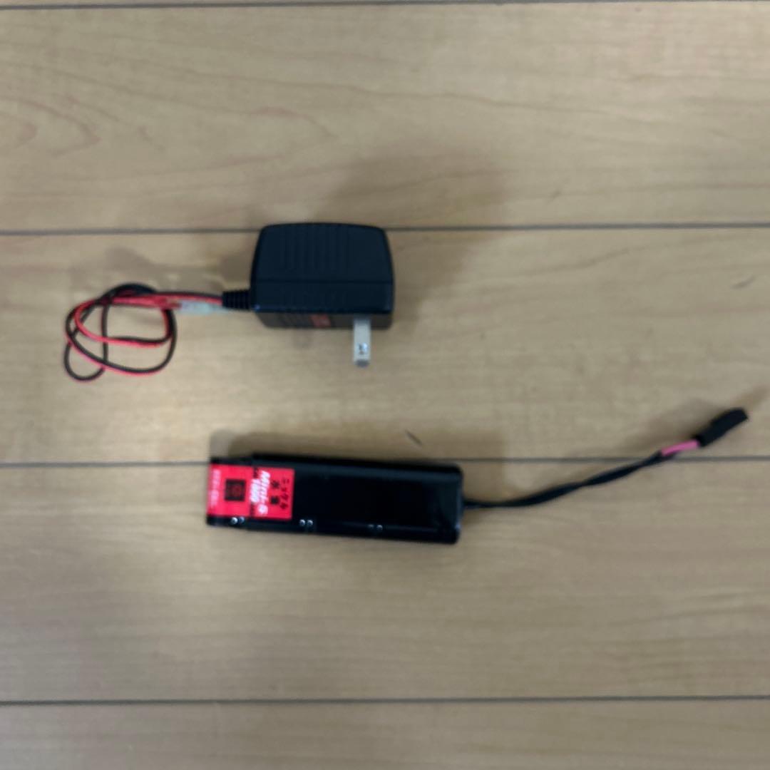 M4A1R 電動ガン 充電器.バッテリー付き