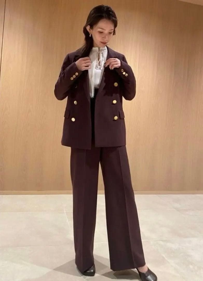 【SNIDEL】金ボタンダブルジャケット　フレアパンツバーガンディ