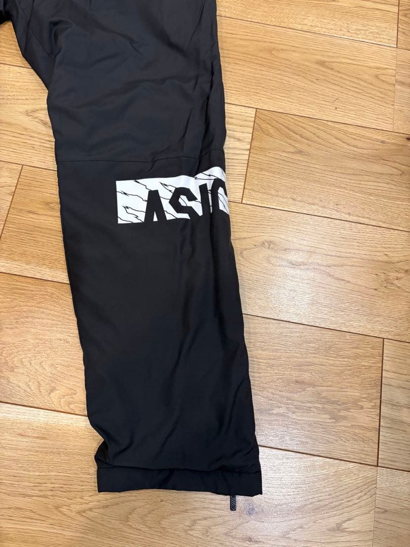 ASICS 中綿ウォーマー　上下セット　人気