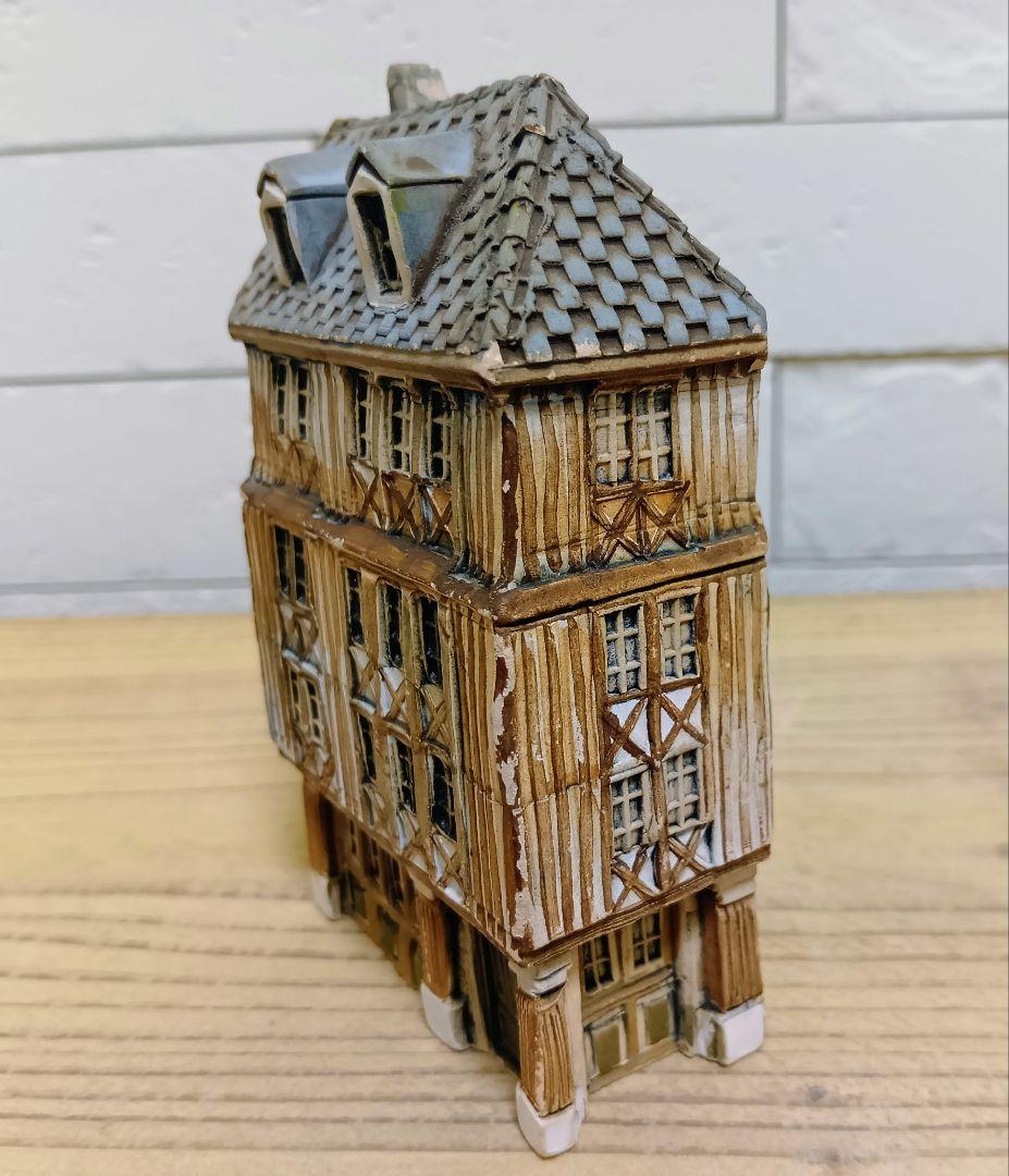 FROM JAPAN公式アカウント01 GAULT HOUSE