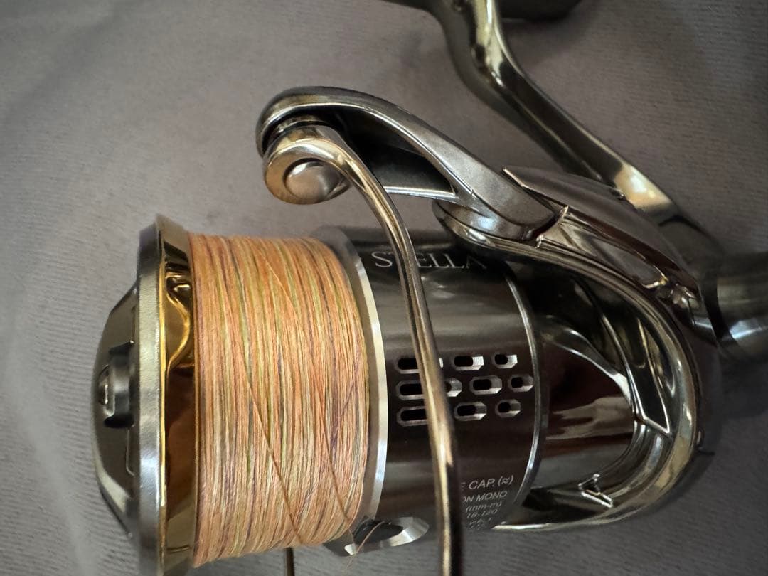 極美品！！18 SHIMANO ステラ　2500SHG スピニングリール