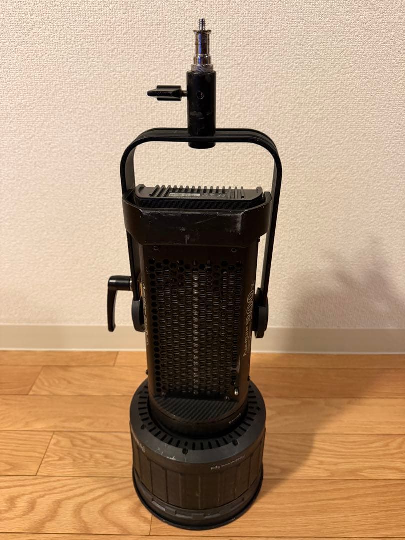 d*e様 Aputure 300X 高出力LEDライト + Frenel 2Xレ