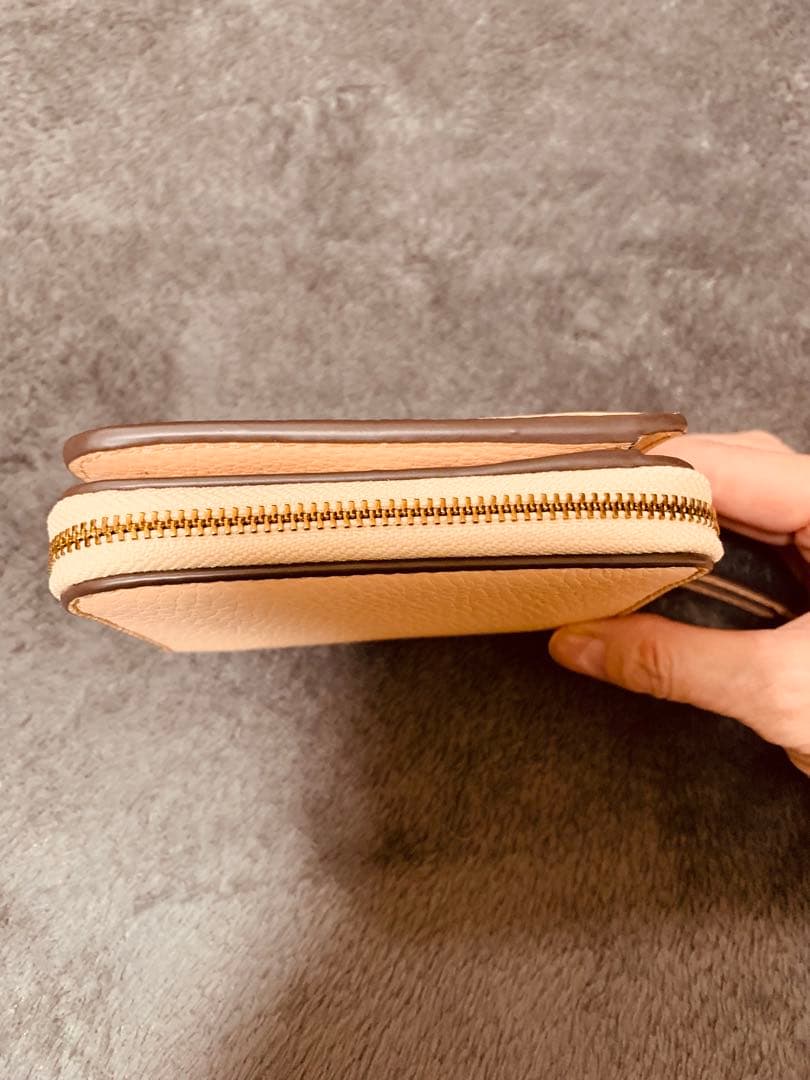 TORY BURCH トリーバーチ　折り財布　コンパクト 本革　新品未使用