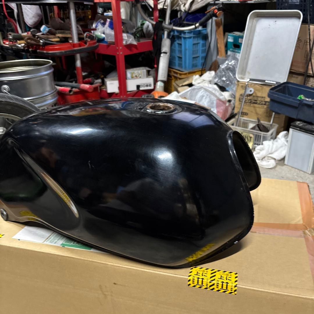 ジェイド250 タンク