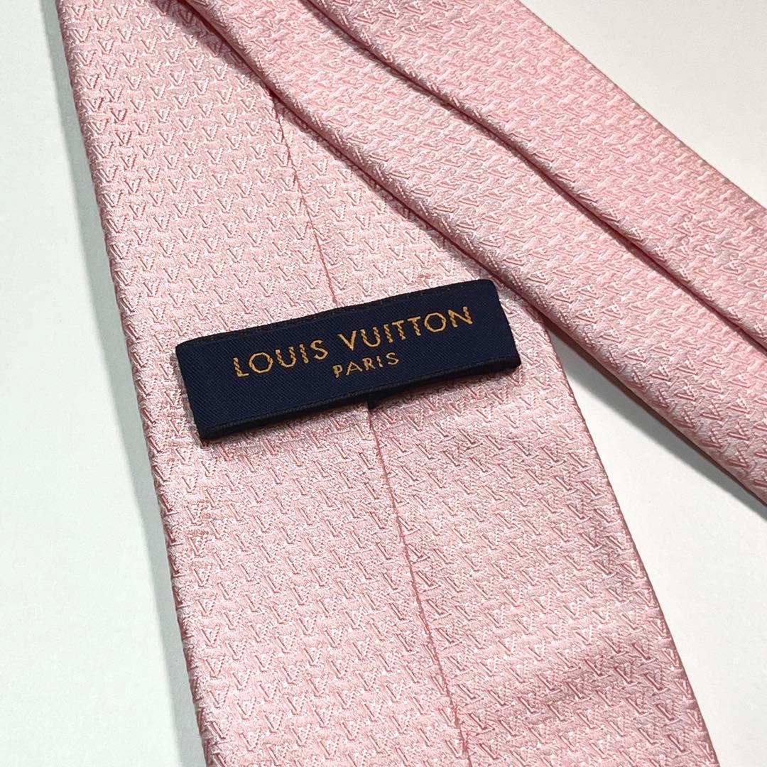 希少✨極美品✨LOUIS VUITTON ルイヴィトン　ネクタイ　LV 総柄