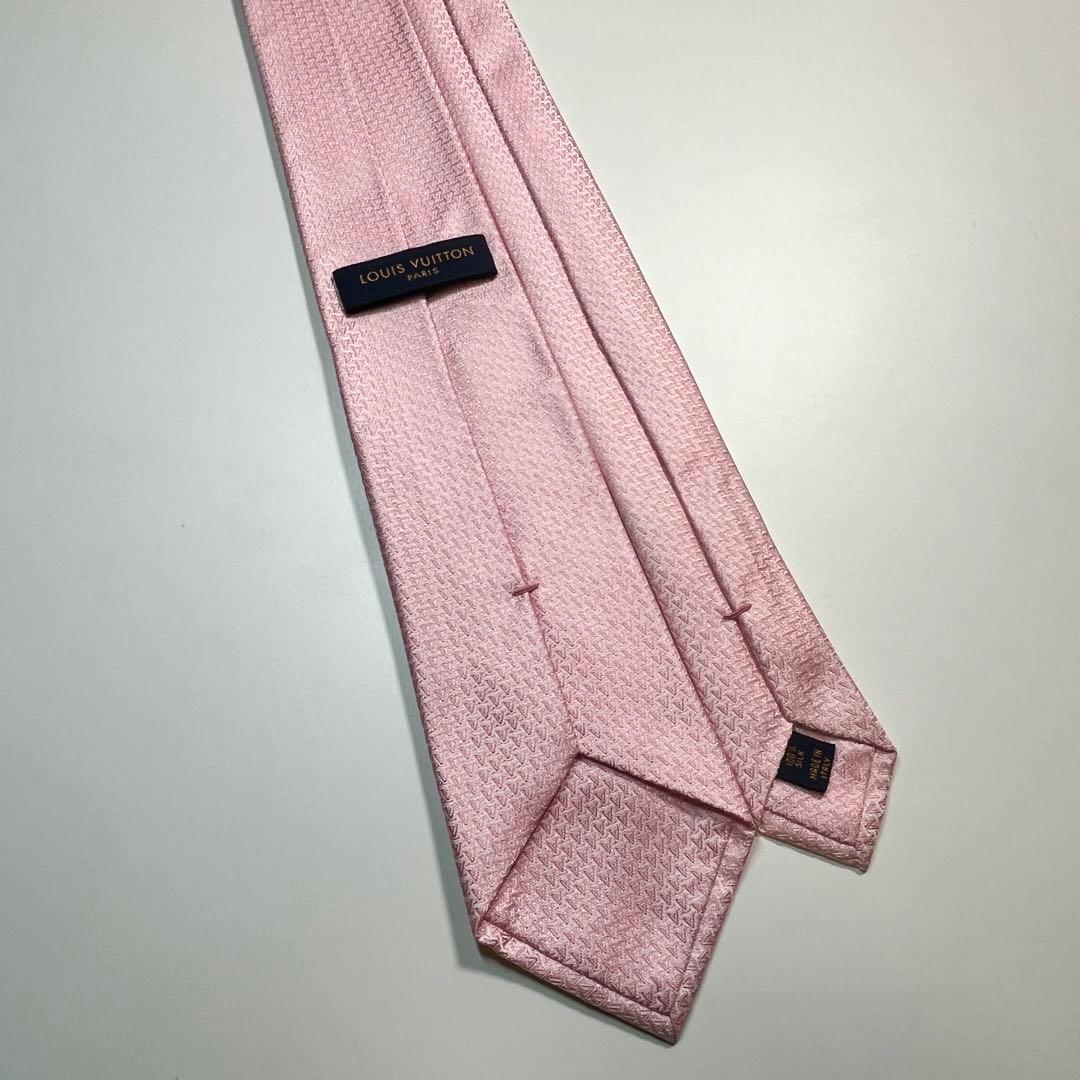 希少✨極美品✨LOUIS VUITTON ルイヴィトン　ネクタイ　LV 総柄