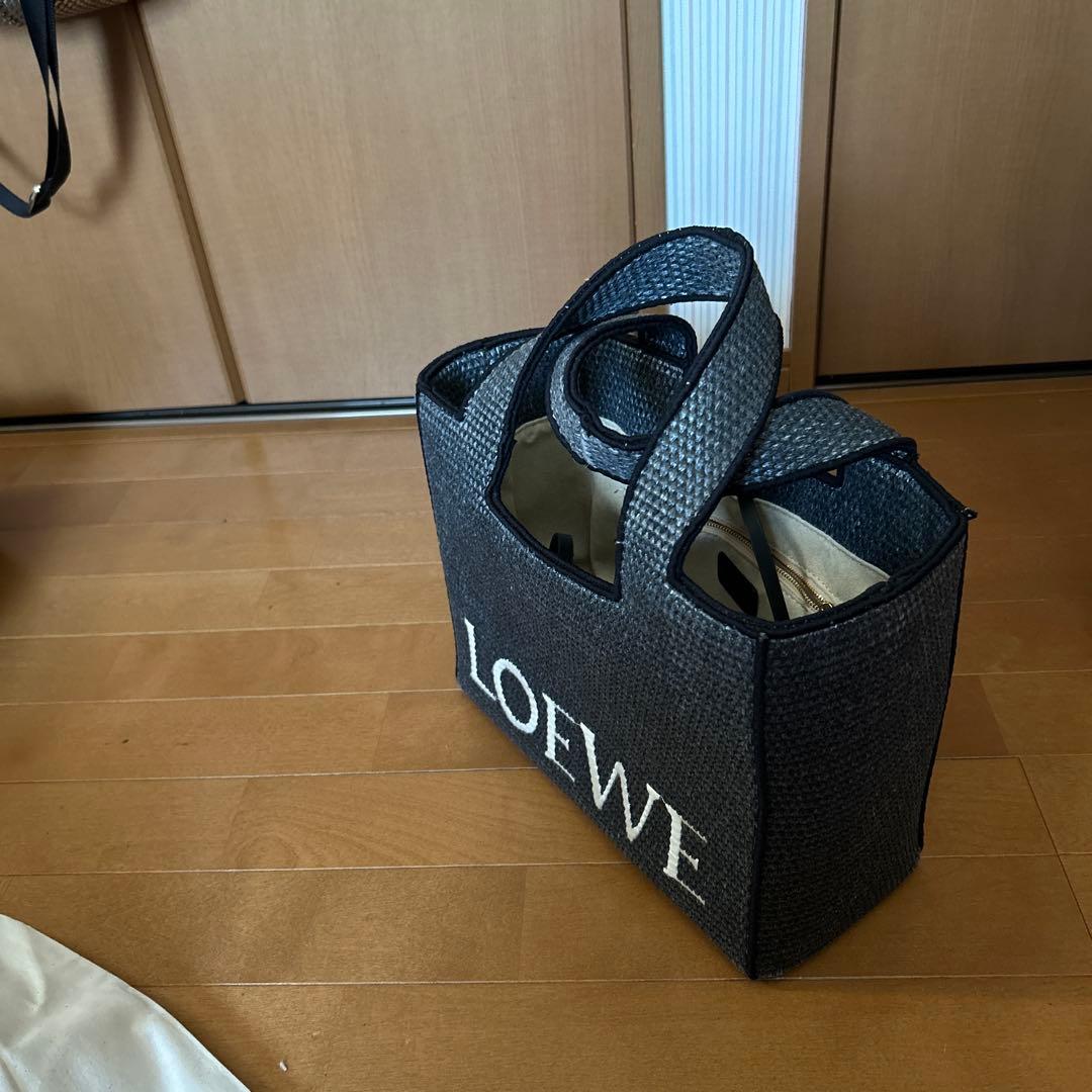 黒の編み込みトートバッグ