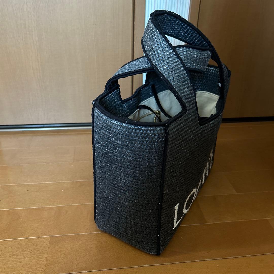 黒の編み込みトートバッグ