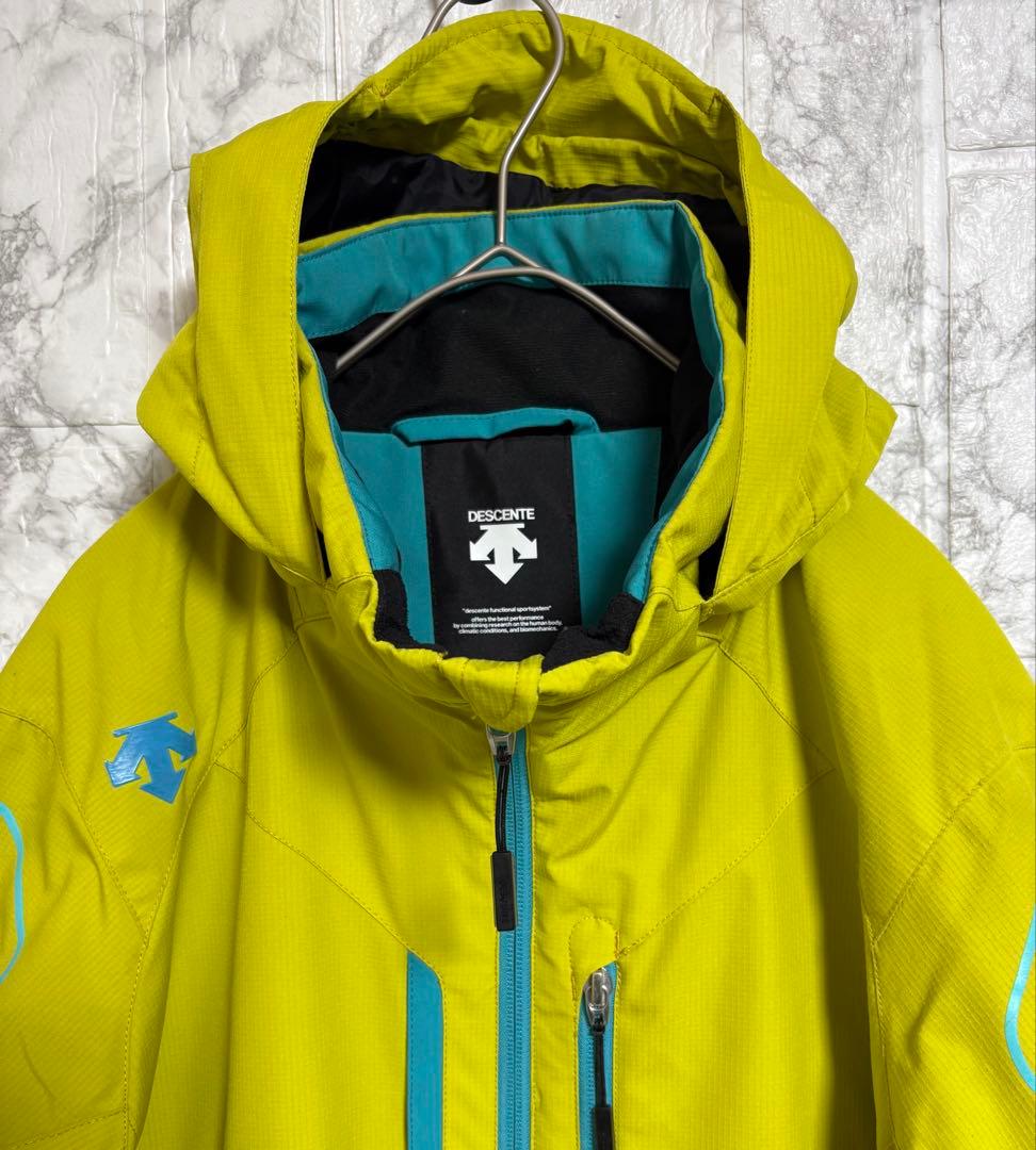 DESCENTデサント<ヒートナビ> スキーウェア　スノボウェア