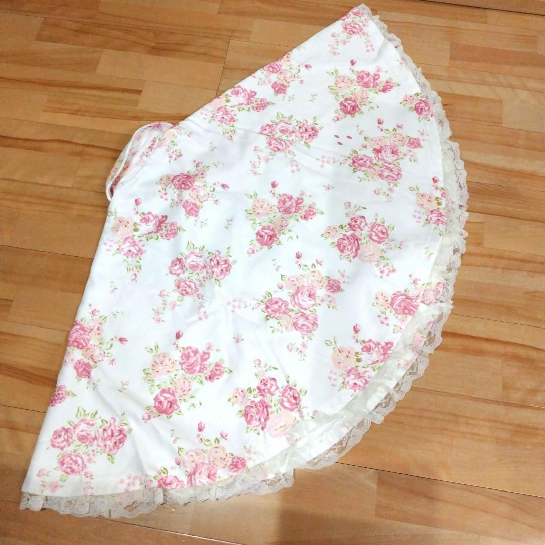 新品タグ付き　LIZLISA　リズリサ 花柄ホワイト ケープ リボン ポンチョ