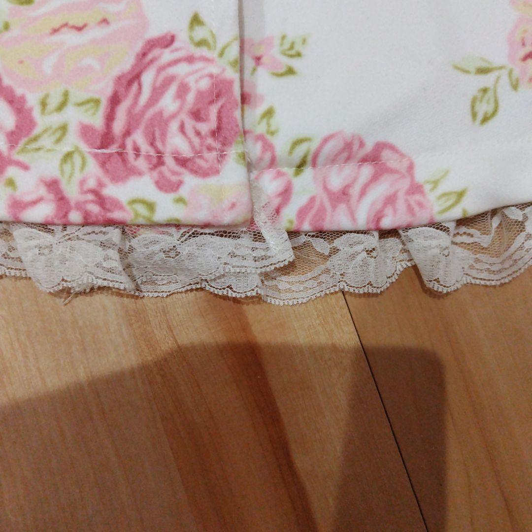 新品タグ付き　LIZLISA　リズリサ 花柄ホワイト ケープ リボン ポンチョ