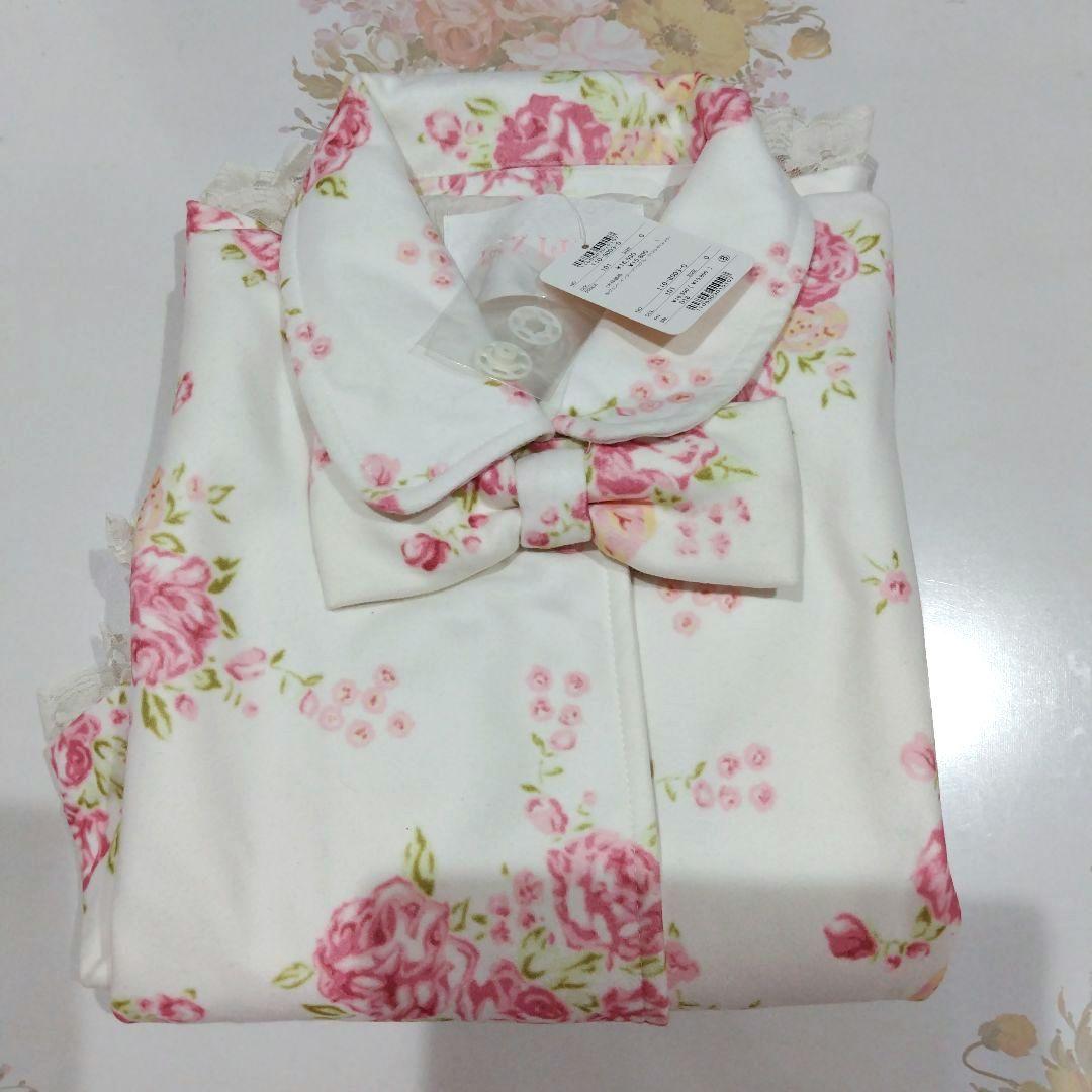 新品タグ付き　LIZLISA　リズリサ 花柄ホワイト ケープ リボン ポンチョ