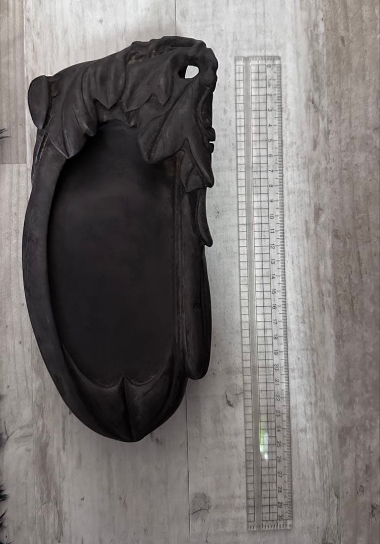 大バーゲンアンティークの茄子と裏に雲をあしらった彫刻硯　木製外枠付き‼️