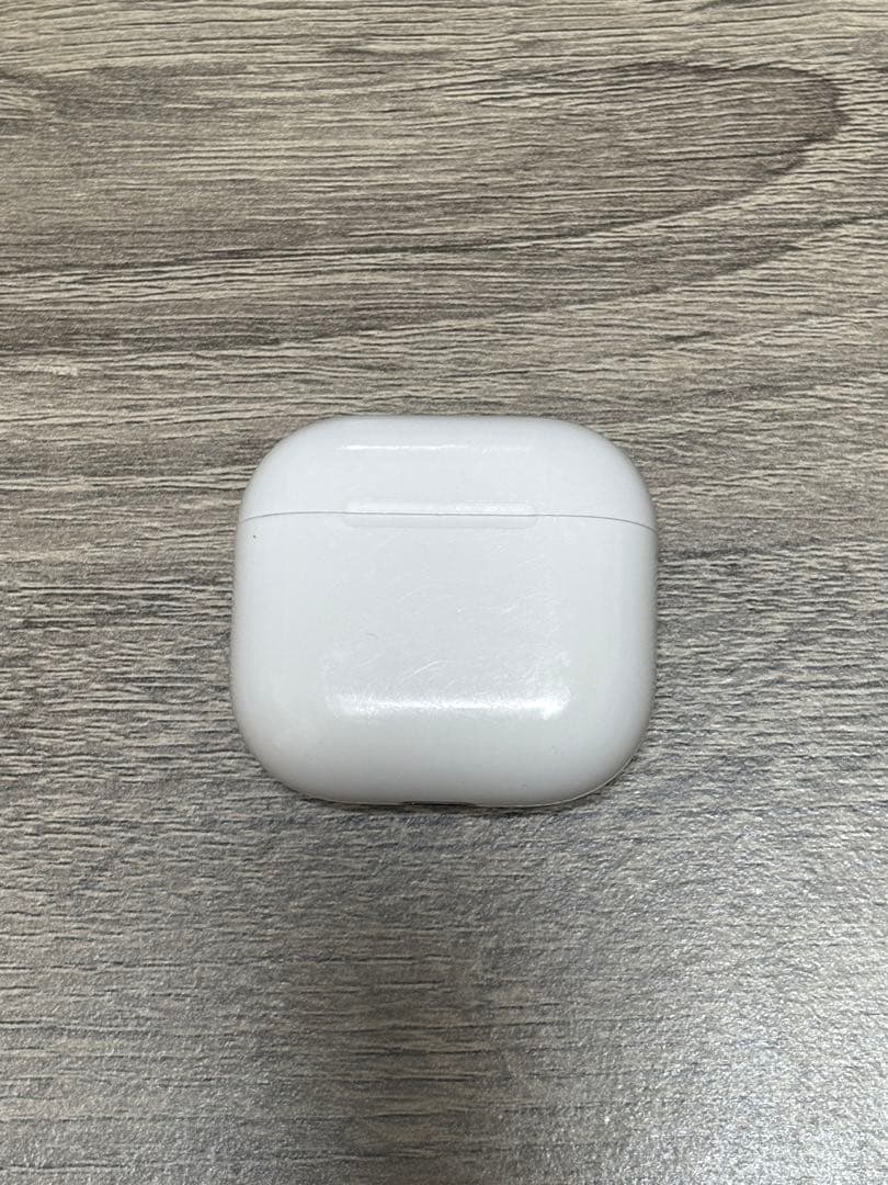 Apple AirPods 4 ノイズキャンセリング搭載