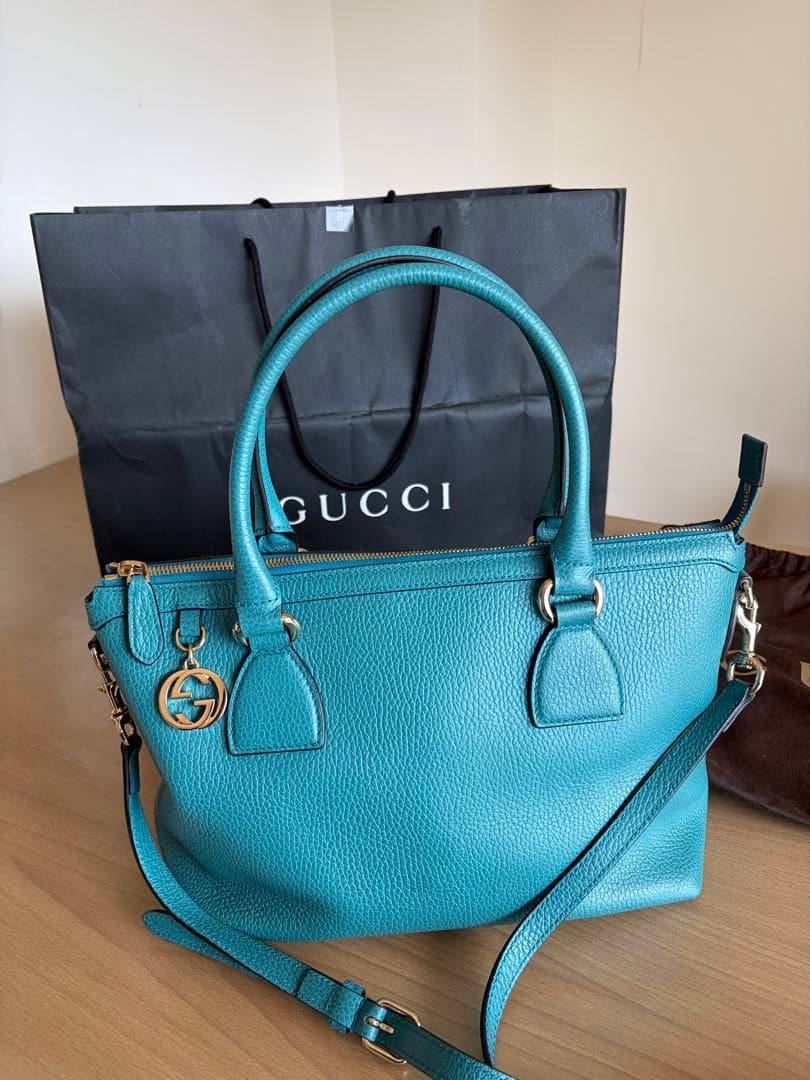 GUCCI ターコイズ レザー ショルダーバッグ