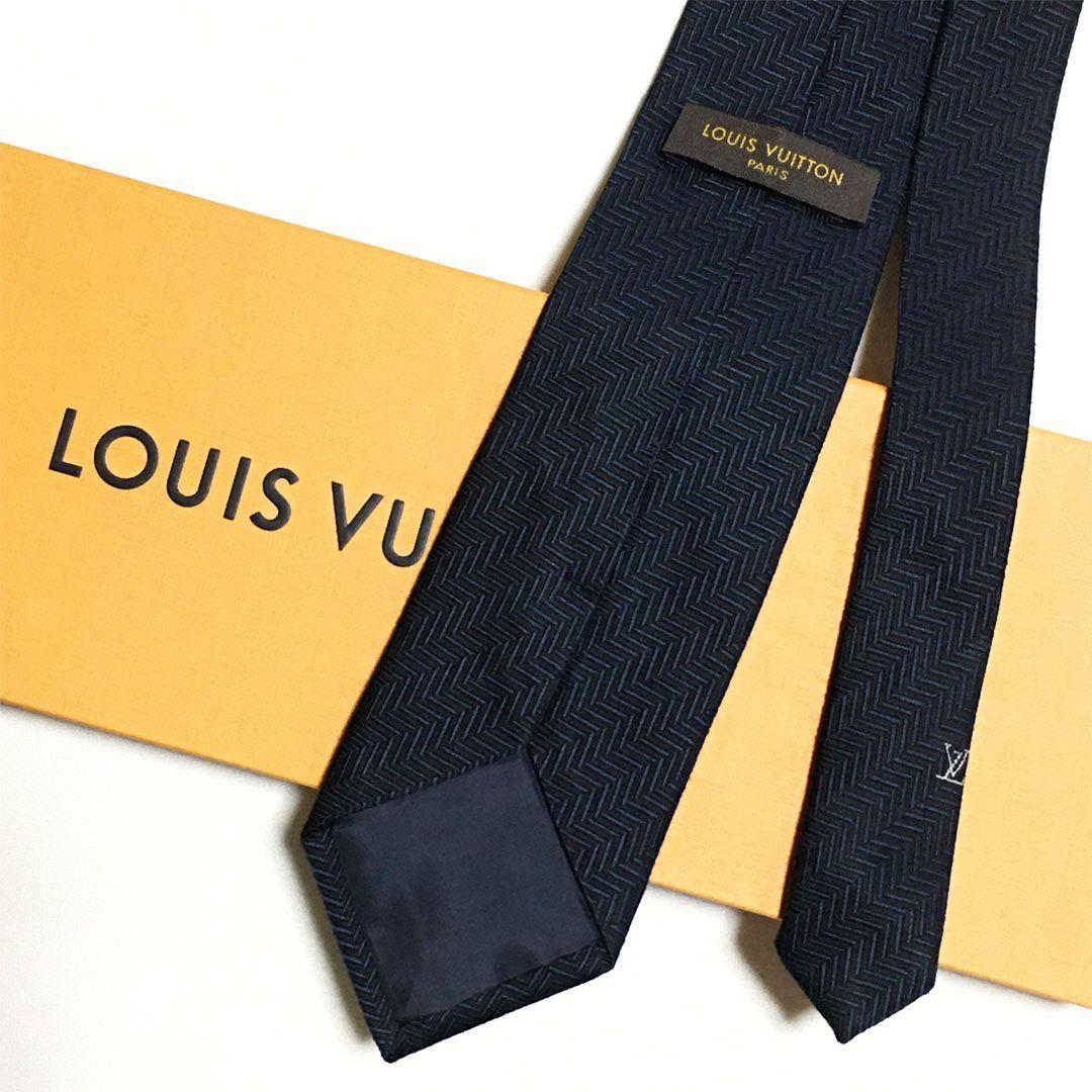 未使用級 ルイヴィトン Louis Vuitton ネクタイ ネイビー V字柄