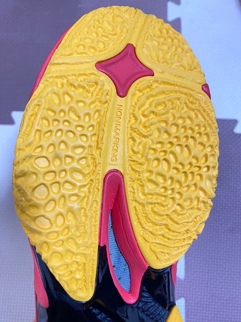 【美品】ミズノ ウェーブライトニングZ8 バレーボールシューズ