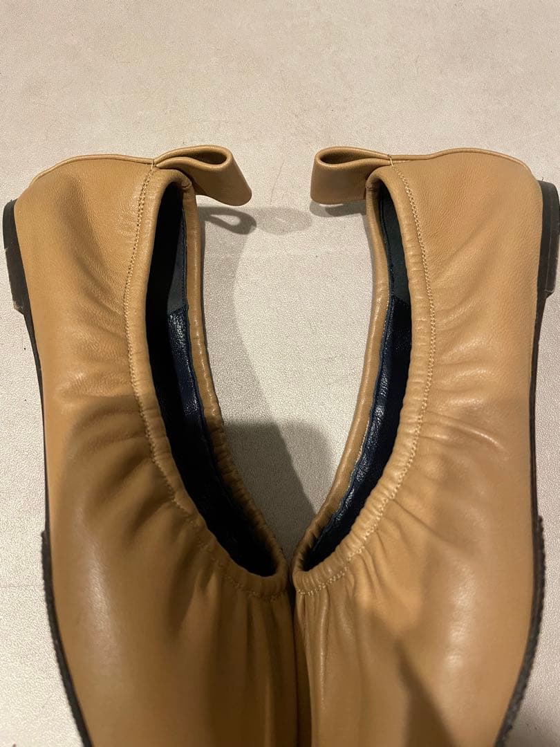 CÉLINE セリーヌ　バレリーナ　ベージュ