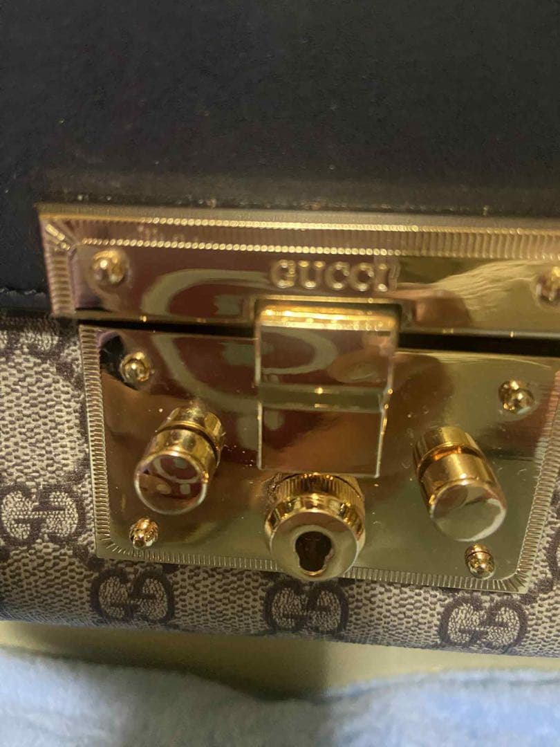 GUCCI ショルダーバッグ ロゴモノグラム