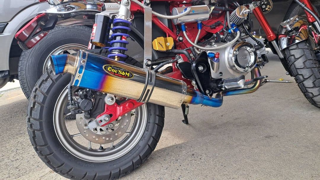 ONE'S&M　ワンズアンドエム　モンキー125用マフラー