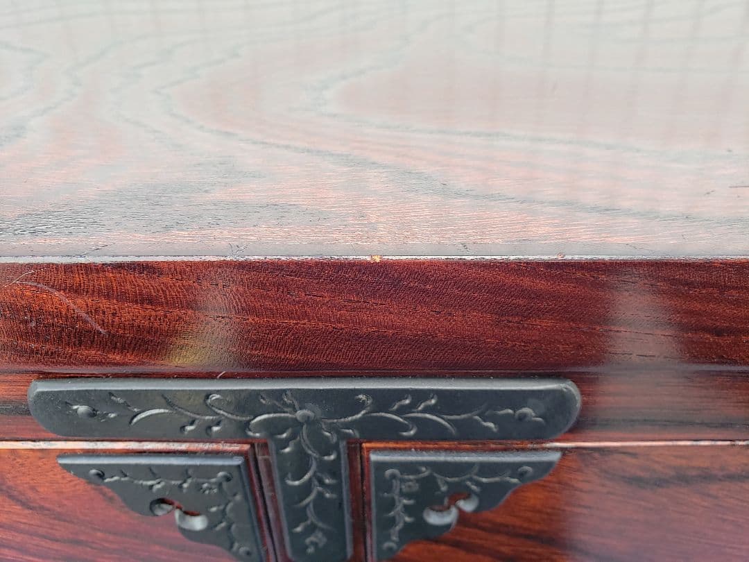 岩谷堂箪笥　和箪笥　伝統工芸　引き出し　家具