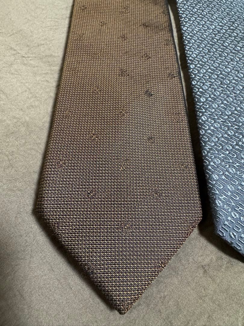 【極美品】ルイヴィトンネクタイ2本セット