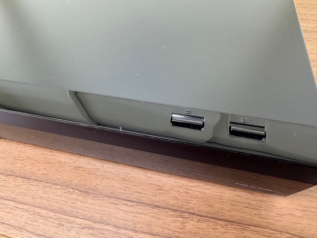 F030　美品　Panasonic　ブルーレイレコーダー DIGA　2TB