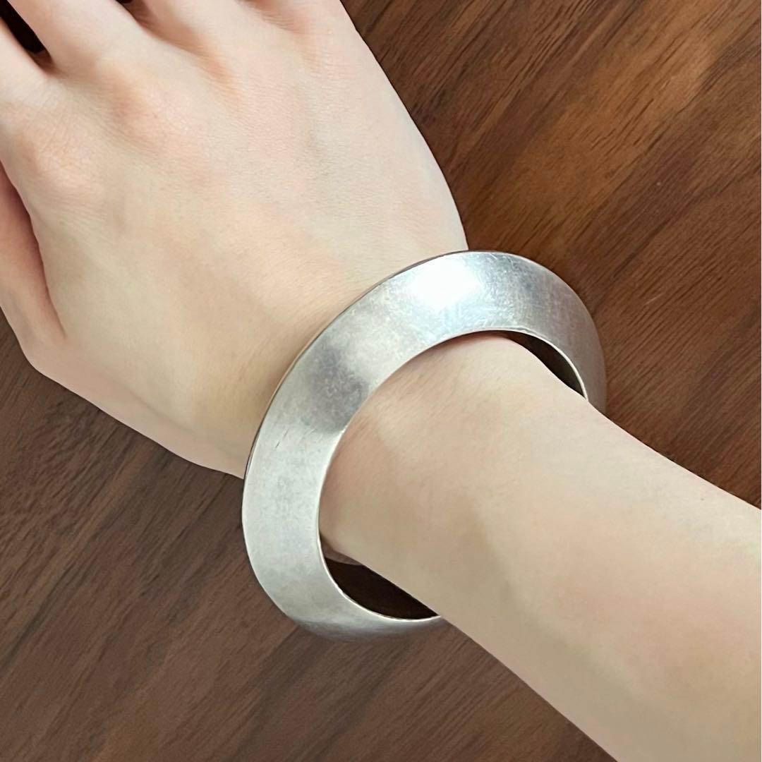 カレンシルバー　タイ　少数民族　シルバーアクセサリー　バングル　純銀