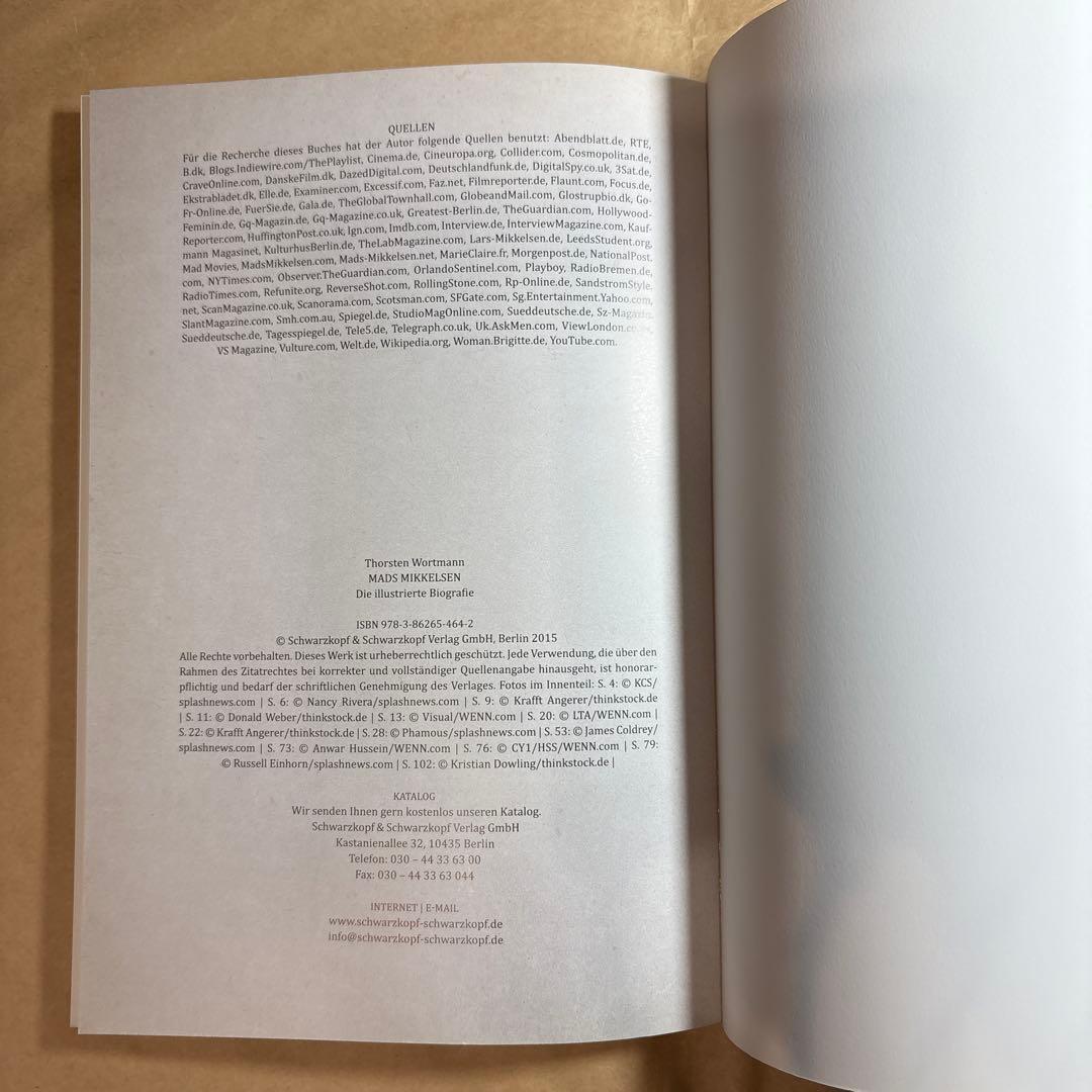 洋書 Mads Mikkelsen Dieillustrierte Biografie