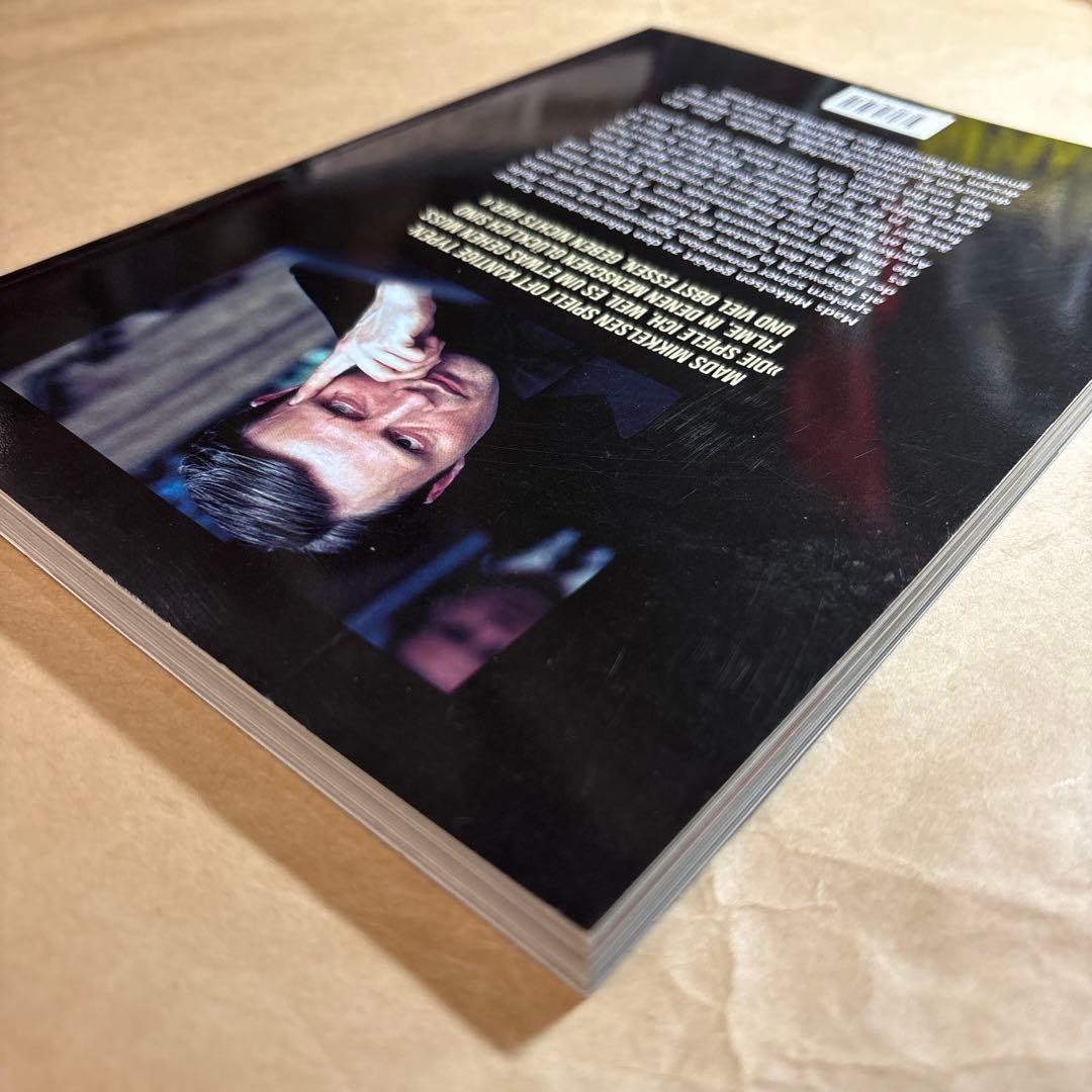 洋書 Mads Mikkelsen Dieillustrierte Biografie