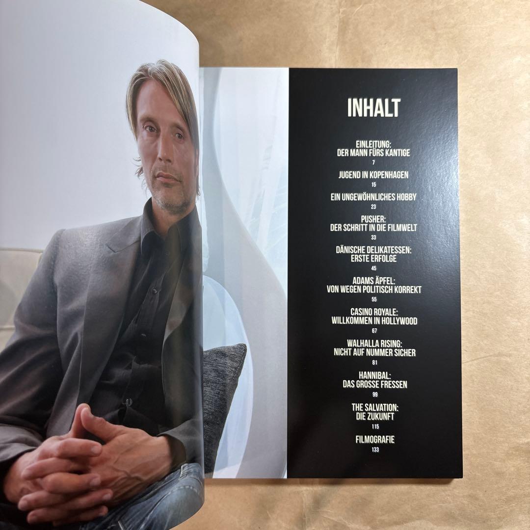 洋書 Mads Mikkelsen Dieillustrierte Biografie