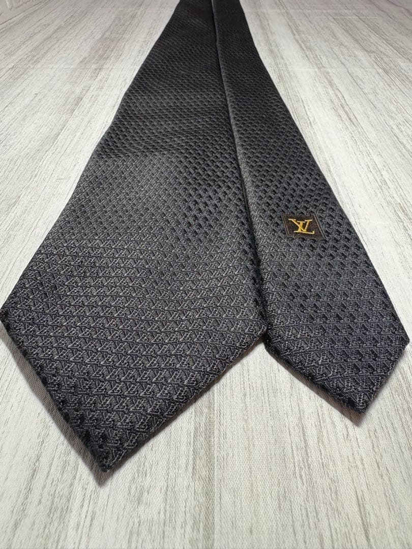 美品】 LOUIS VUITTON ルイヴィトンネクタイ LV フィッシュネット
