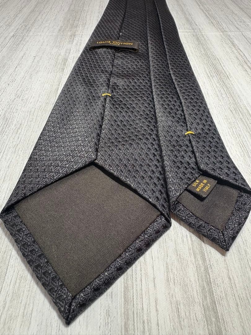 美品】 LOUIS VUITTON ルイヴィトンネクタイ LV フィッシュネット