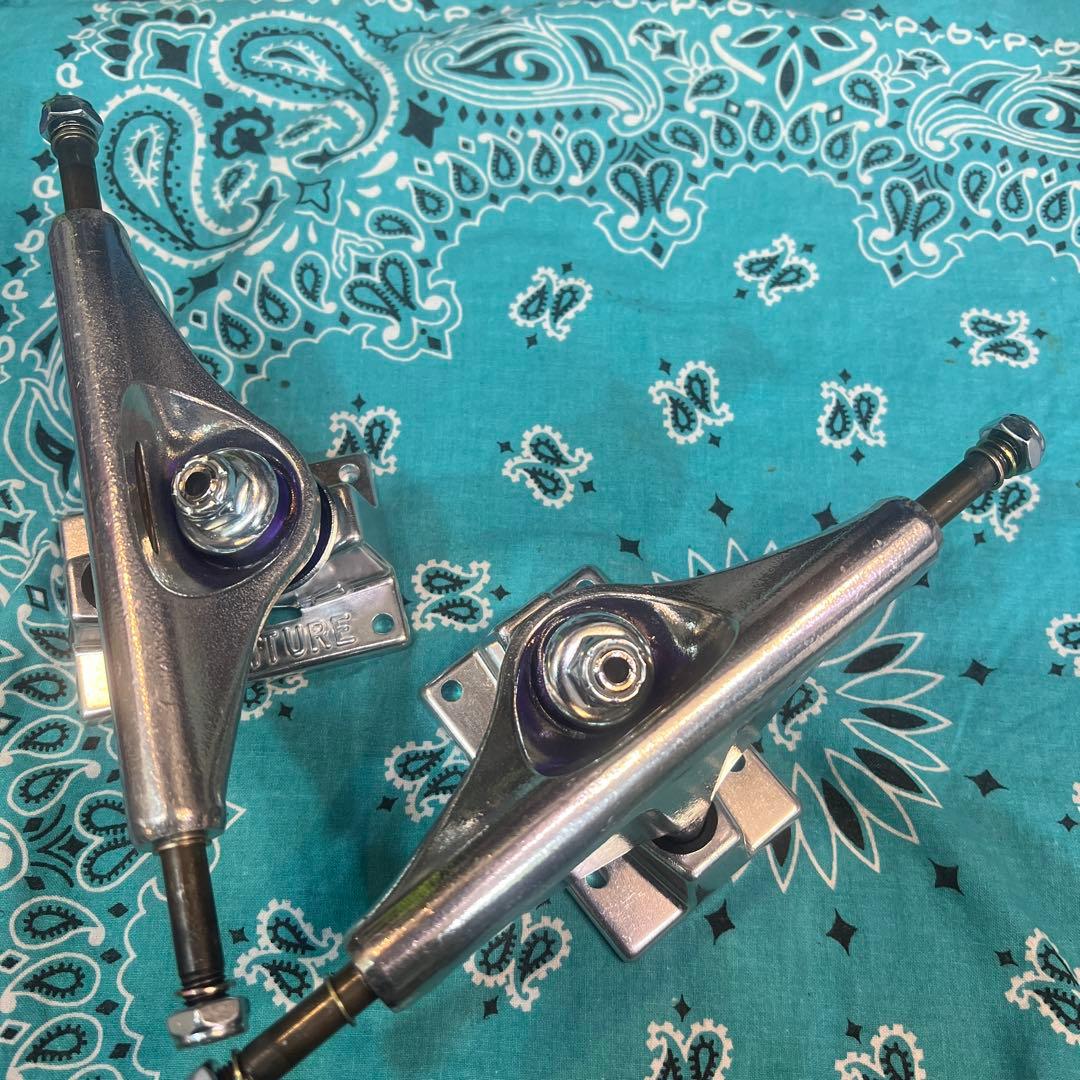 Venture スケートトラック　5.2HI Vライト