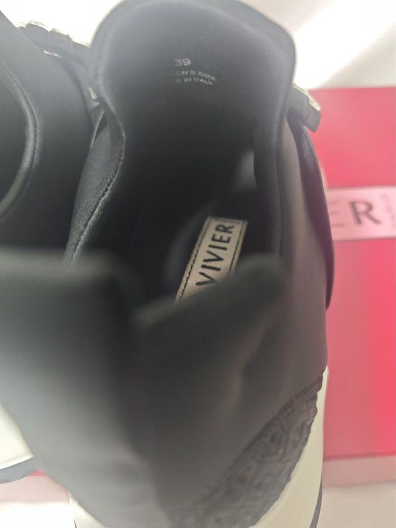 美品ロジェヴィヴィエ　ヴィヴ ラン　ストラスバックル 39