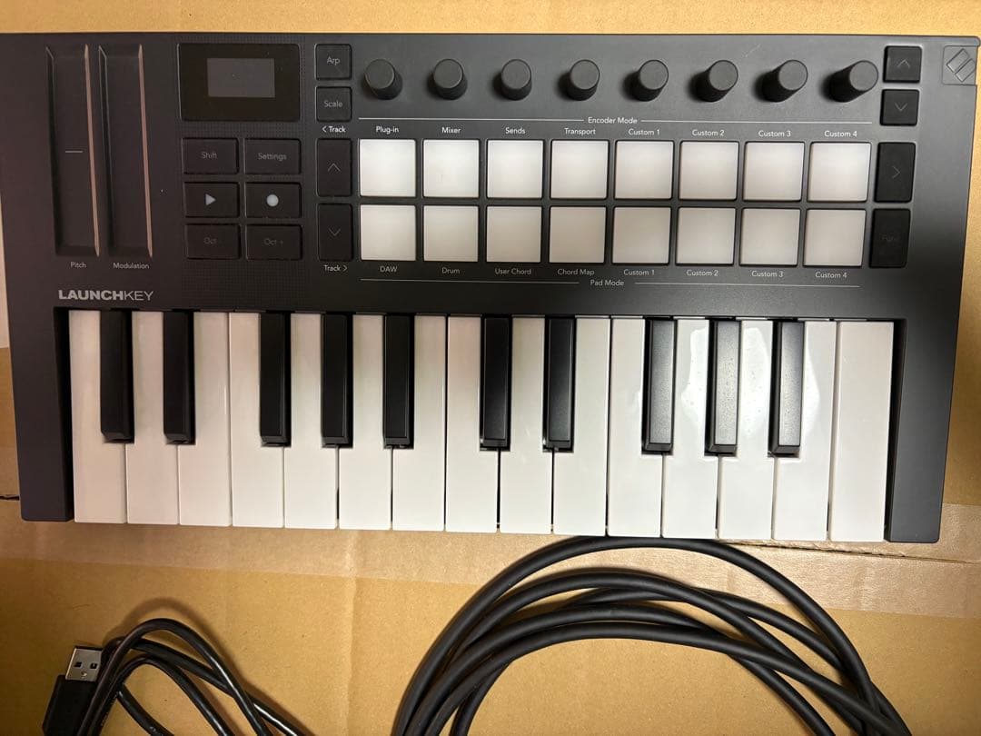 MIDIキーボードとオーディオ機器セット