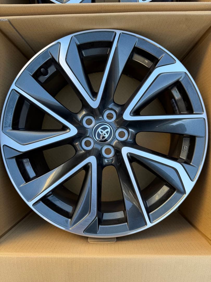 カローラスポーツ GZ 純正18インチアルミホイール