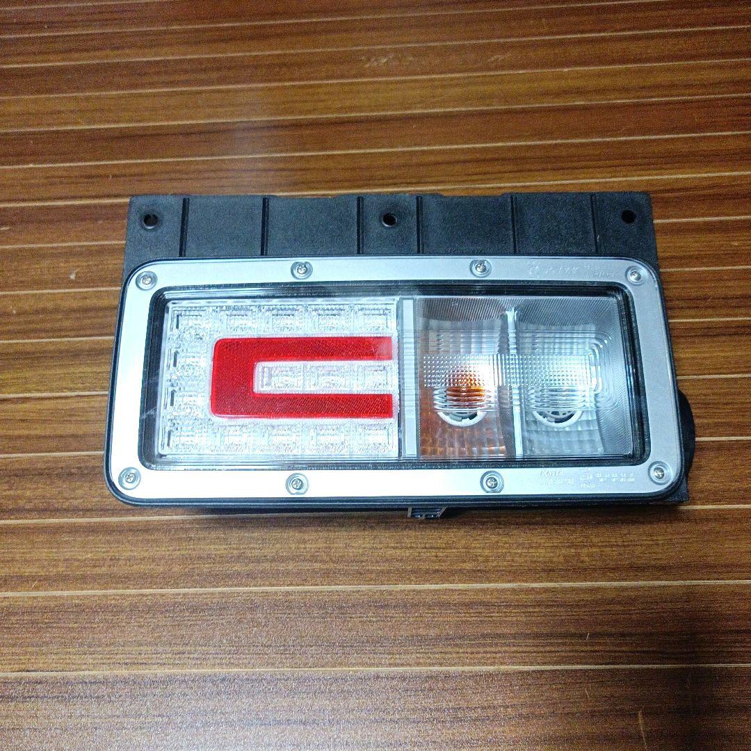 日野　純正　テールランプ左右セット