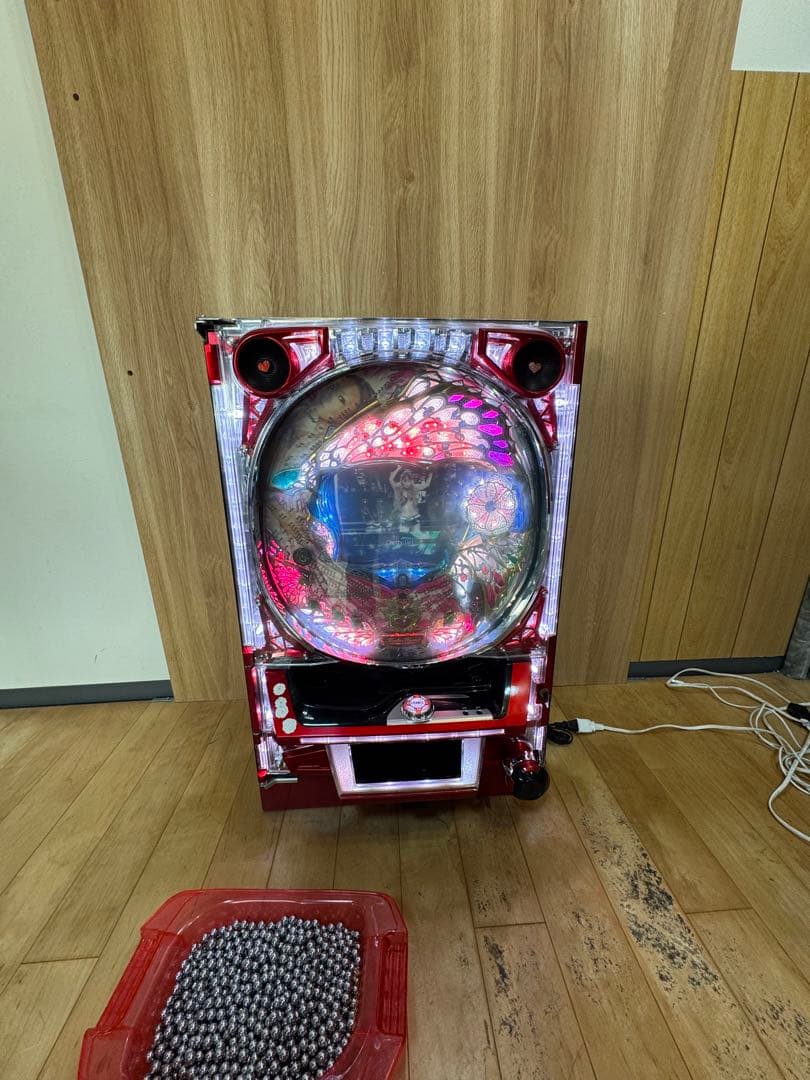 パチンコ台 赤 LEDライト 玉付き　SANKYO 倖田來未