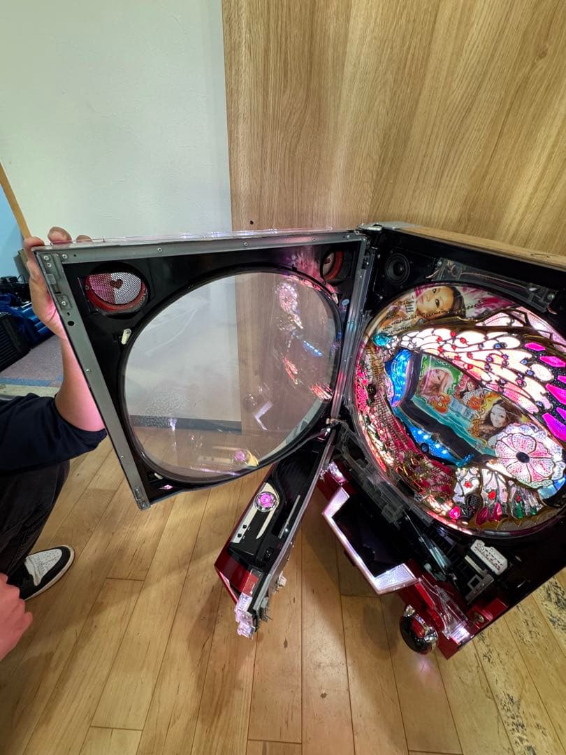 パチンコ台 赤 LEDライト 玉付き　SANKYO 倖田來未