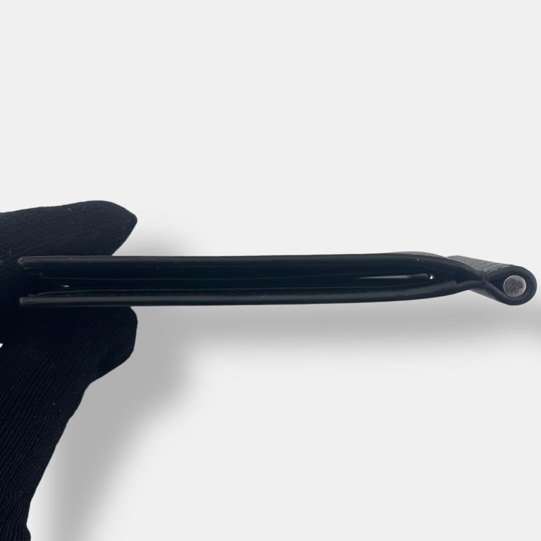 未使用品級 セリーヌ マネークリップ 二つ折り財布 ロゴ シボ革 レザー 黒